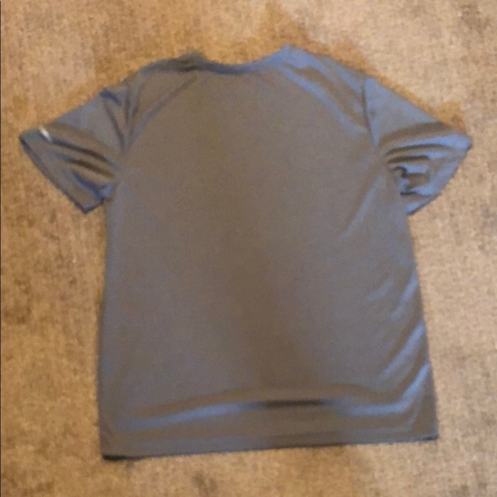 Athletic Works Gray Short Sleeve Tee Moisture-Wicking - Picture 4 of 4